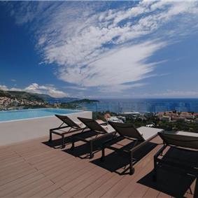 6 Bedroom Villa with Heated Infinity Pool and Sea Views in Dubrovnik, Sleeps 12